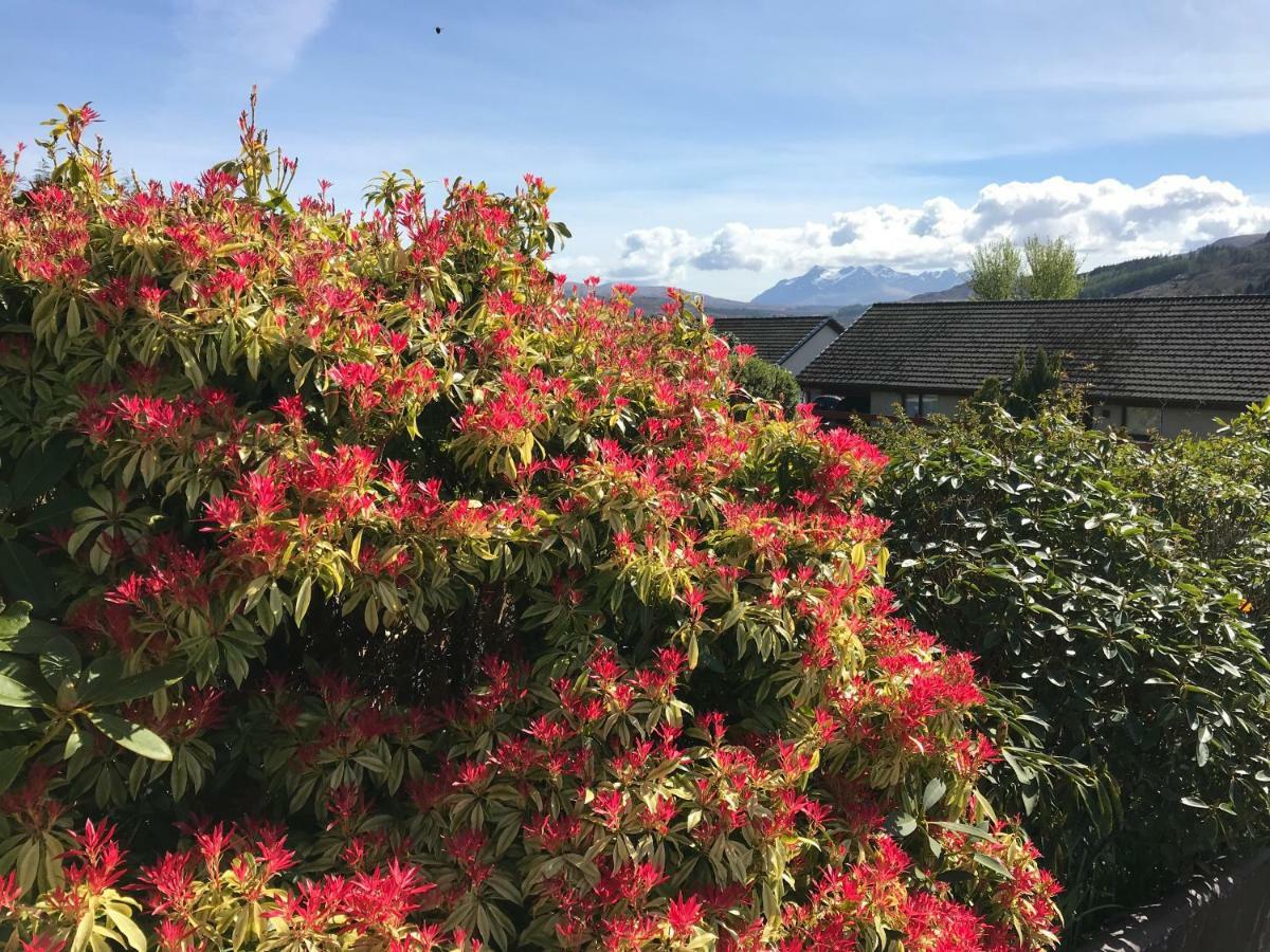 Oronsay Hotel Portree Bagian luar foto